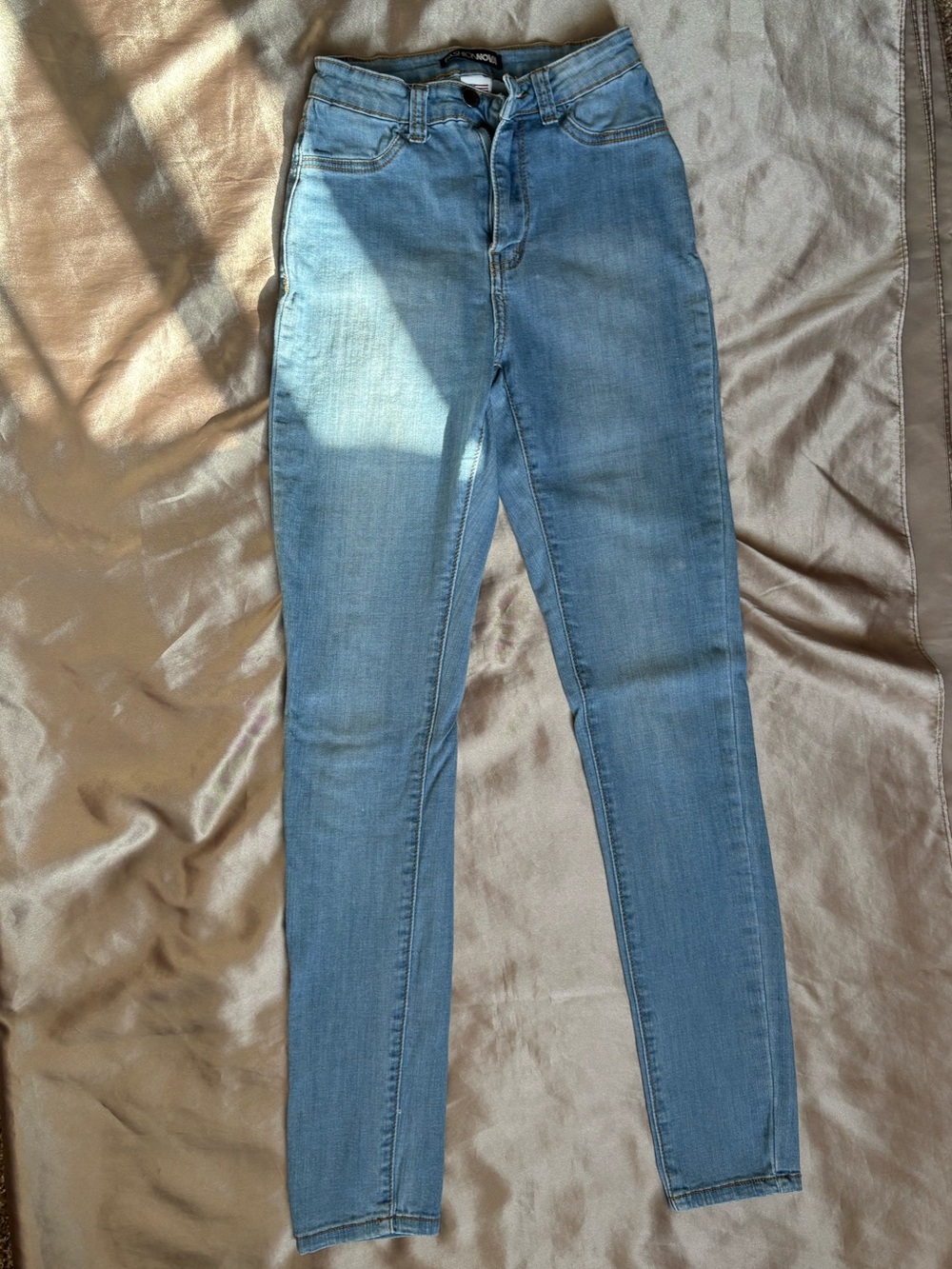 Fashion Nova Light Blue Skinny Jeans size 1